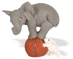 Elefant auf Ball mit Häschen