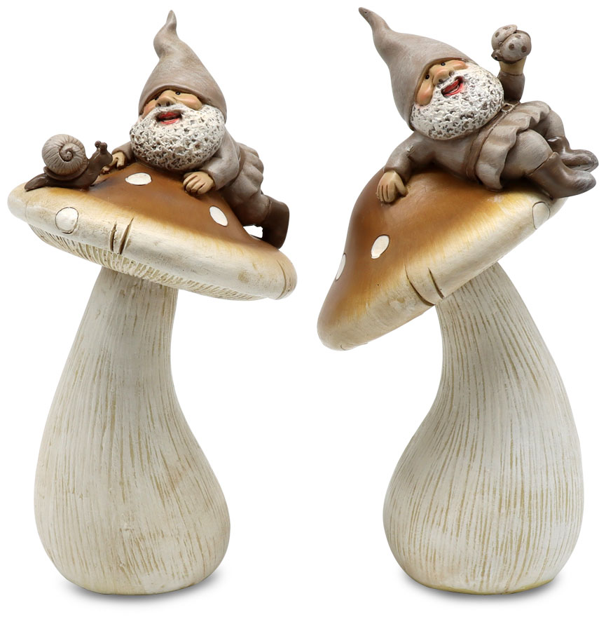 Garden dwarf with mushroom, 